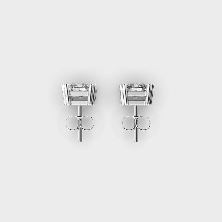 Minimal Spark Diamond Studs